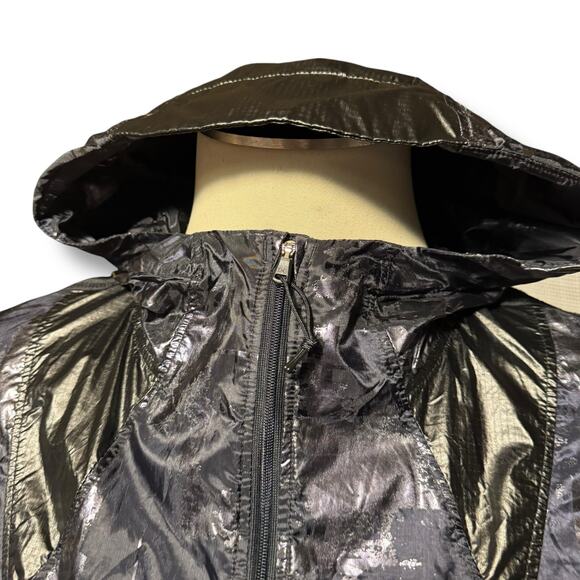 Under Armour Fitted Heat Gear Perpetual Short Sleeve Hooded Jacket Black Medium - Picture 3 of 12